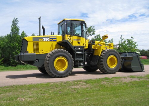 Komatsu_WA380-5L_04_500.jpg