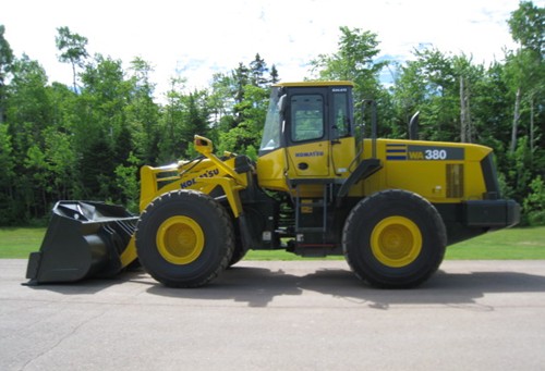 Komatsu_WA380-5L_04_500_3.jpg
