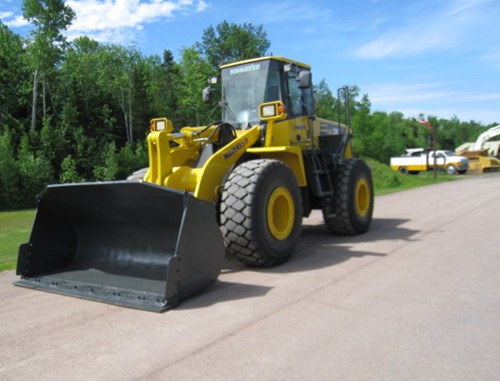 Komatsu_WA380-5L_04_500_4.jpg