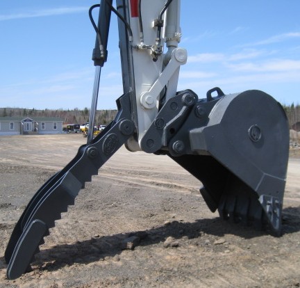 Terex_300_LC-2_May_5_2015_480.jpg